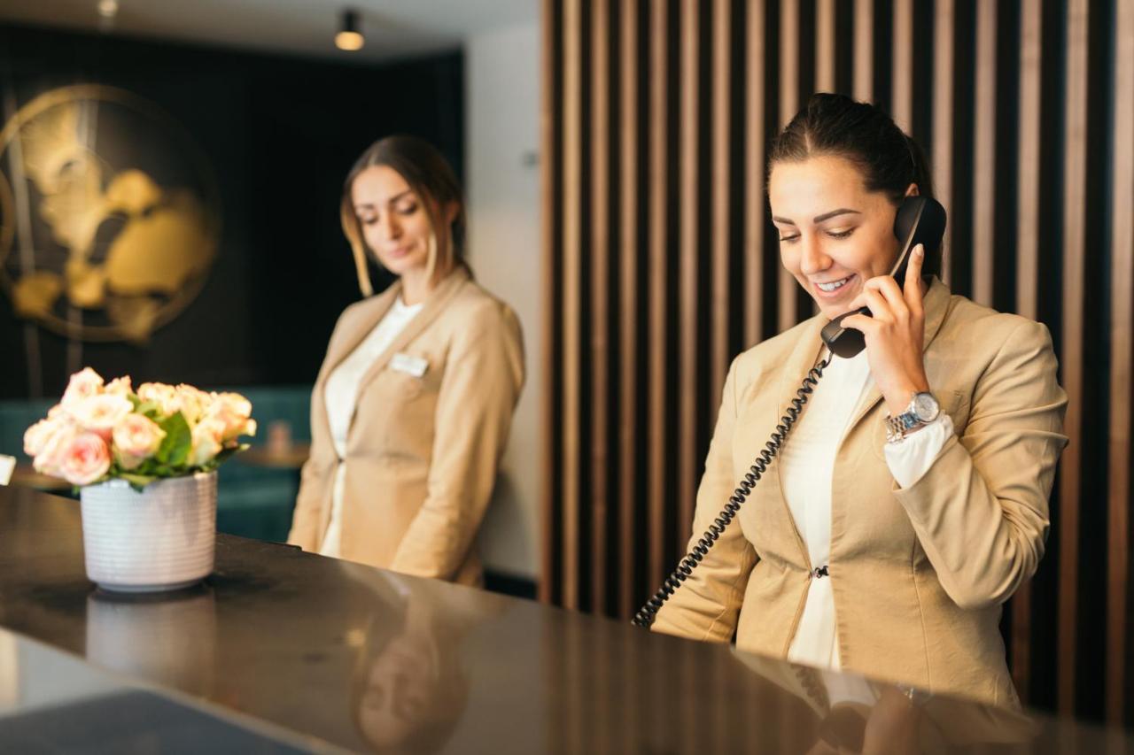Central Point Hotel Beograd Bagian luar foto