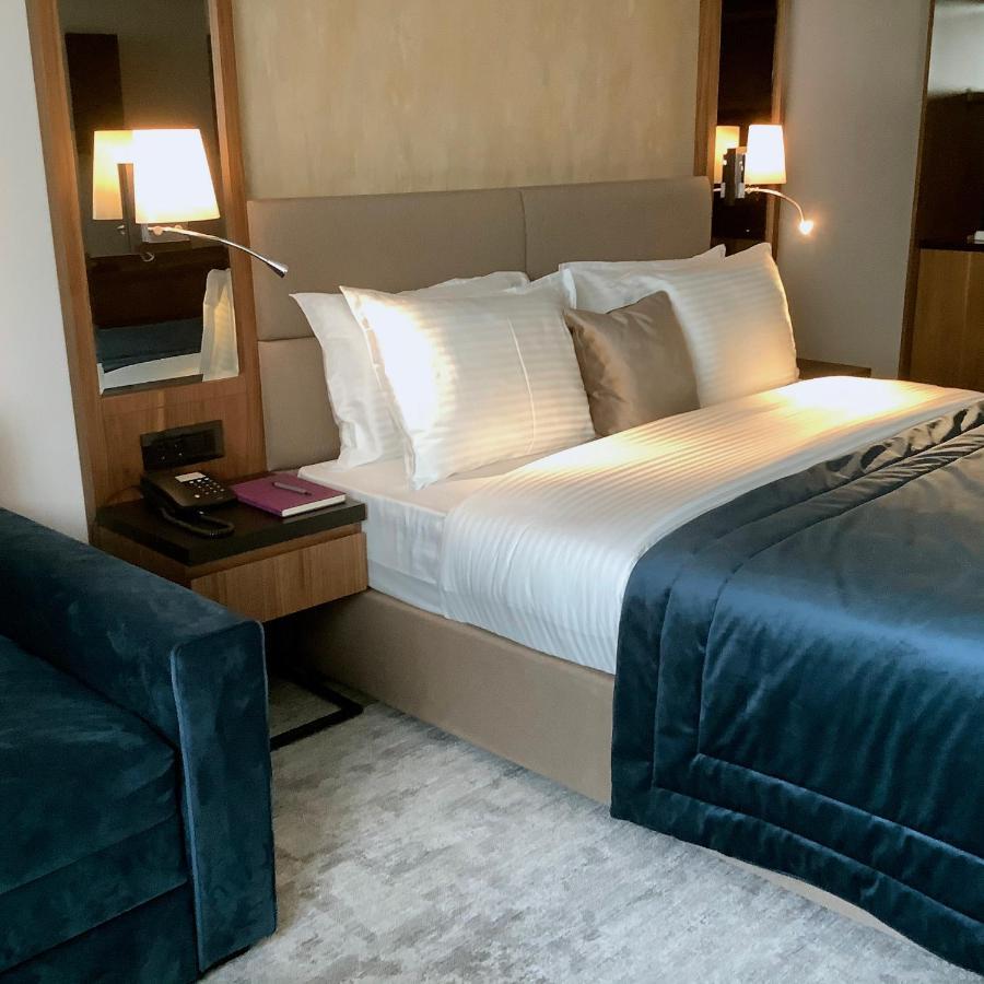 Central Point Hotel Beograd Bagian luar foto
