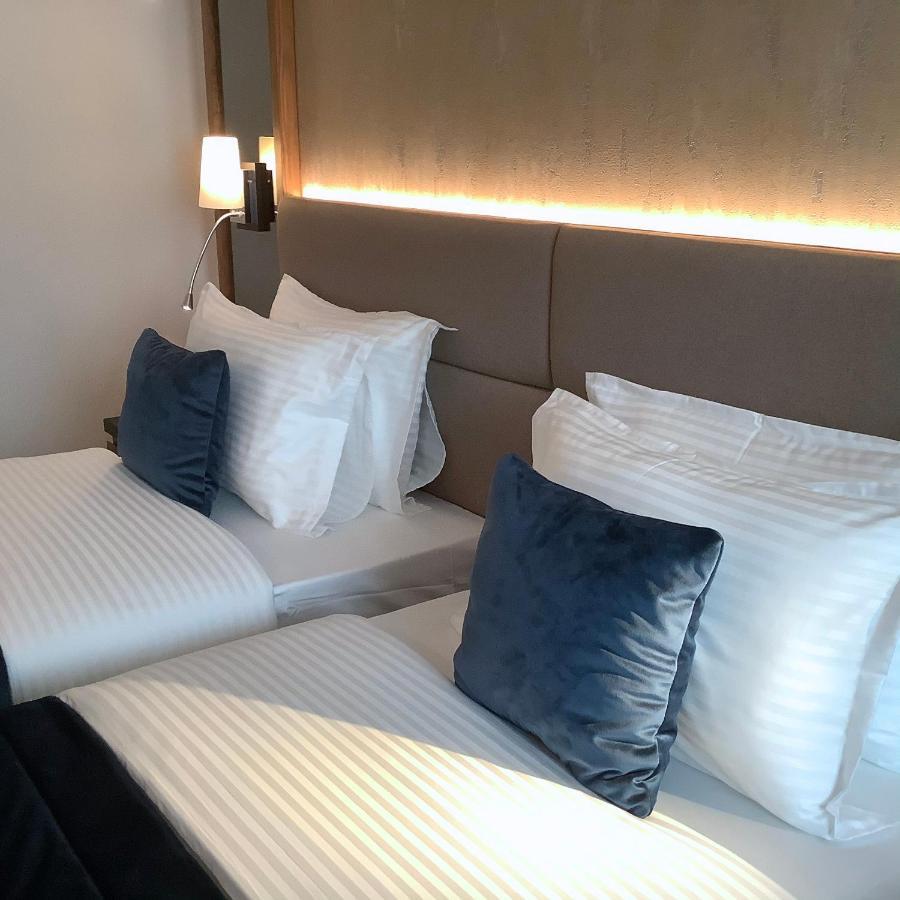 Central Point Hotel Beograd Bagian luar foto