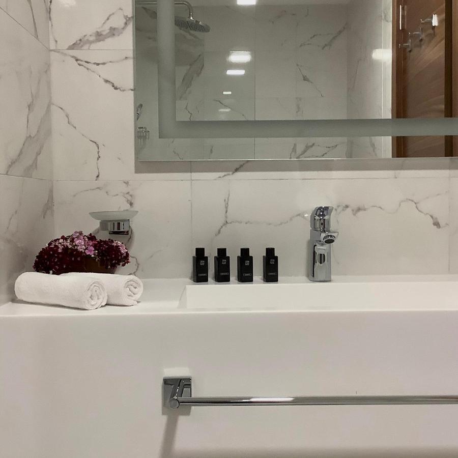 Central Point Hotel Beograd Bagian luar foto